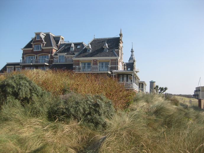 Das haus in den Dünen am Strand von Domburg