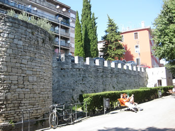 Stadtmauer von Pula