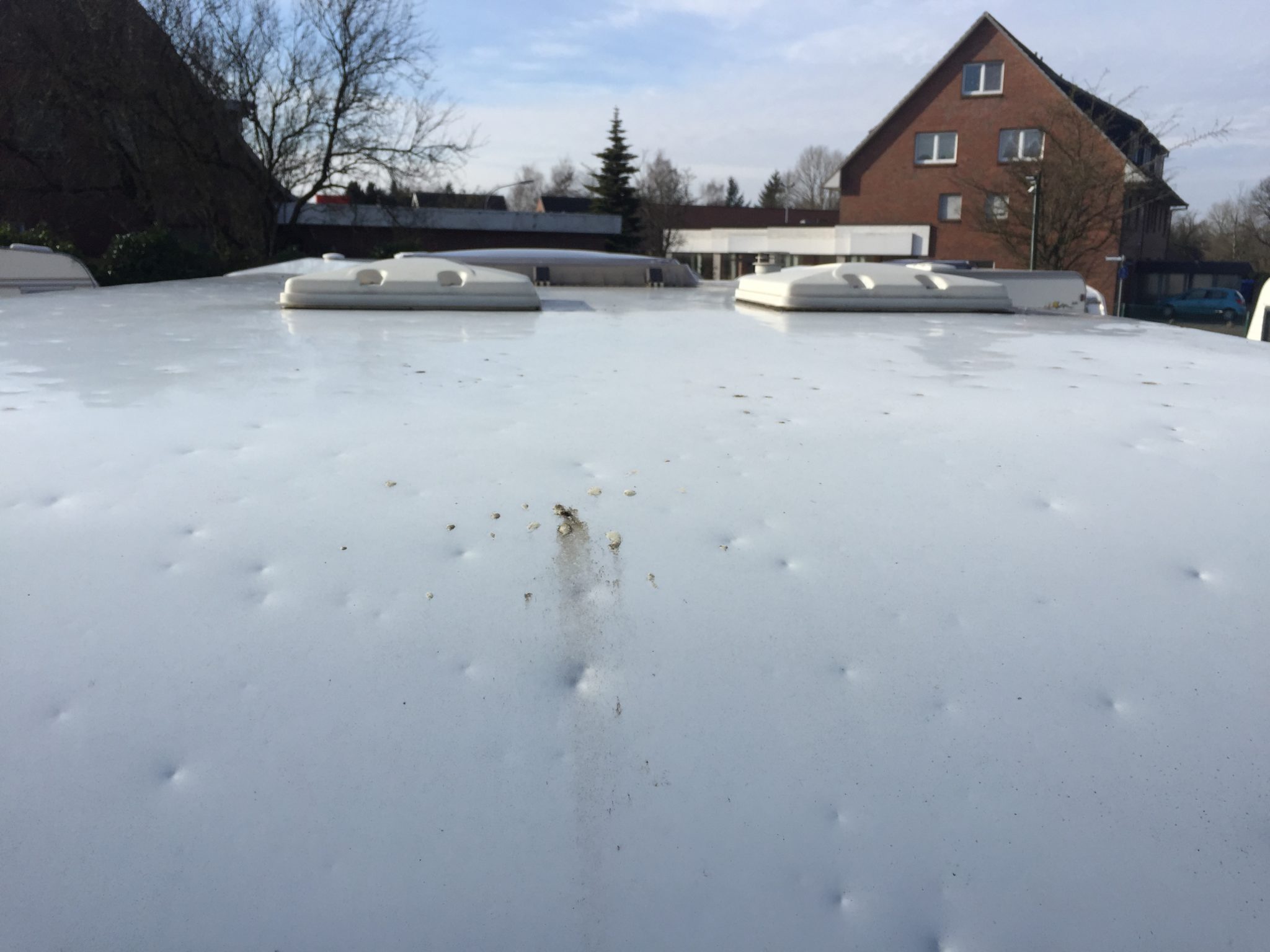 Was tun nach einem Hagelschaden beim Wohnwagen bzw. Wohnmobil?